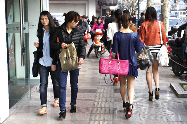 怎么看预报穿衣服才行?