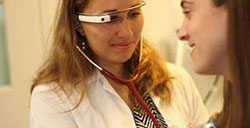 谷歌眼镜透露目标客户由科技爱好者转为医生
