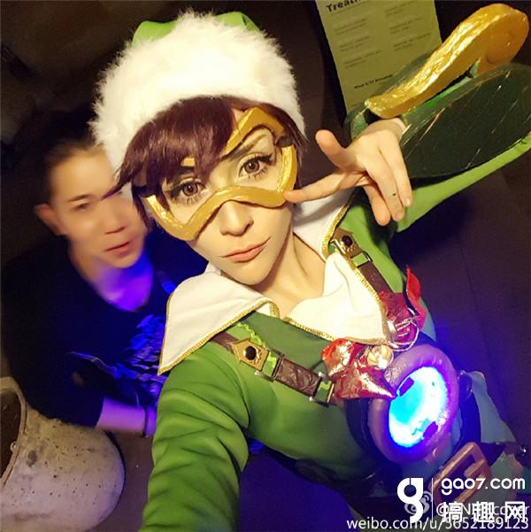 这么可爱的猎空竟是男孩子?!守望先锋圣诞cos盛宴